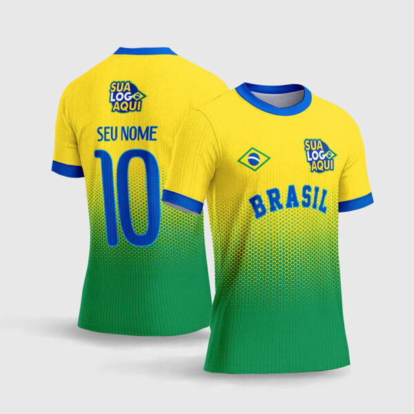 Arte Camisa Brasil Copa do Mundo 2026 Modelo 01.jpg apresenta o mockup de um fardamento da seleção brasileira na cor amarela canarinho com escudo de cinco estrelas, gola e recortes geométricos em verde bandeira, fundo texturizado com grafismos patrióticos em marca d'água e numeração moderna nas costas em sublimação total CorelDRAW.