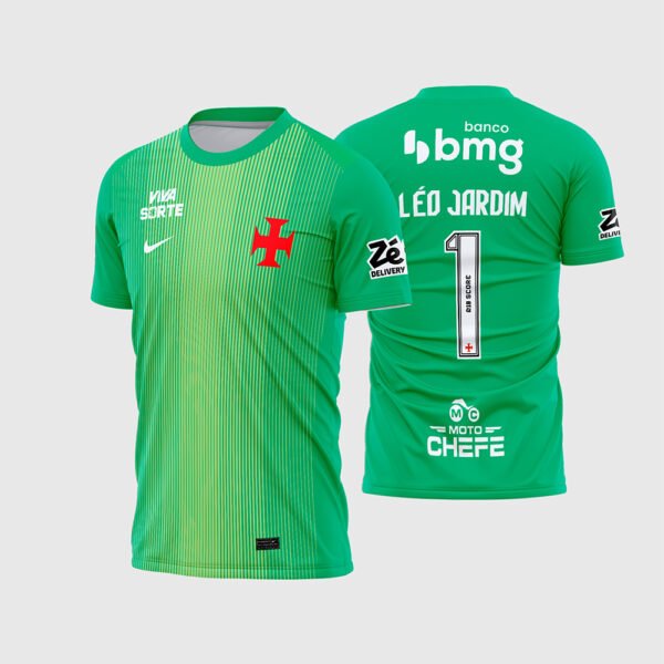Arte Vetor Camisa Vasco da Gama Goleiro I 2026 - 2027 02.jpg apresenta o mockup do uniforme de goleiro do Vasco da Gama na cor verde com linhas verticais em degradê, Cruz de Cristo vermelha, patrocínios Banco BMG, Viva Sorte, Zé Delivery, Moto Chefe e layout traseiro oficial com o número 1 e nome Léo Jardim para sublimação total CorelDRAW.
